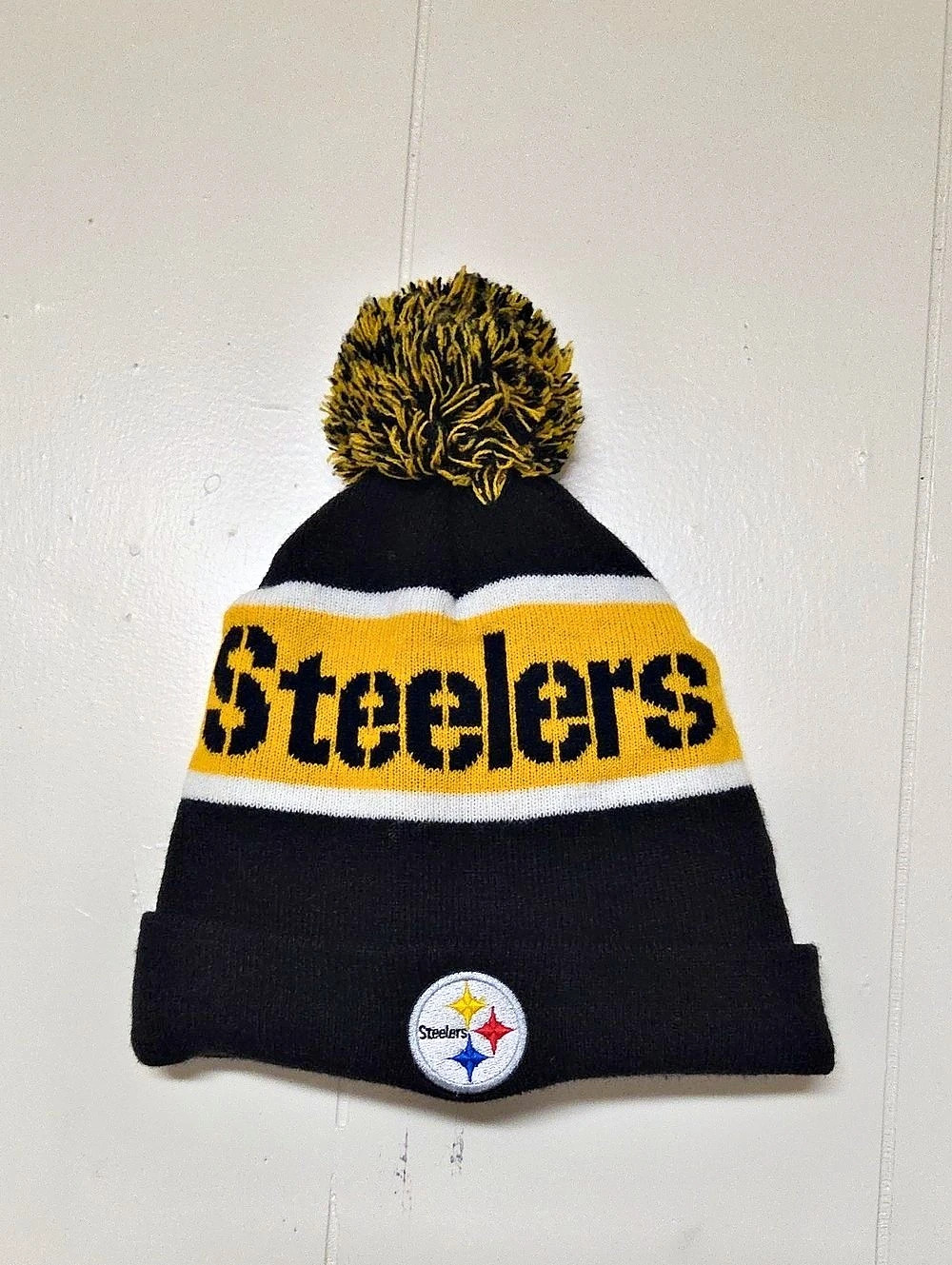 NFL Pittsburgh Steelers Pom Beanie Black & Yellow Like New